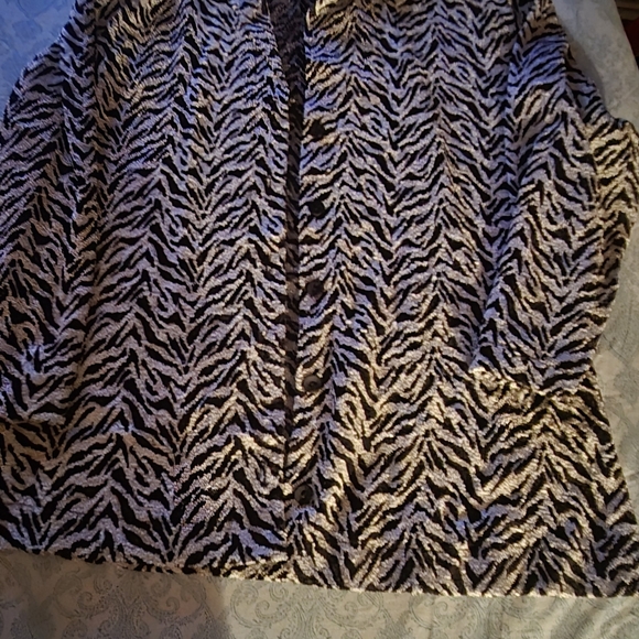 Blouse - Picture 3 of 4